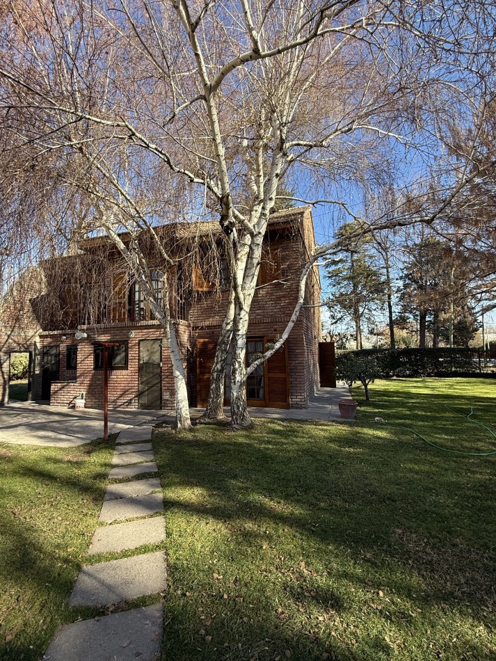 VENTA/PERMUTA CASA NEUQUEN B° BARRENECHE