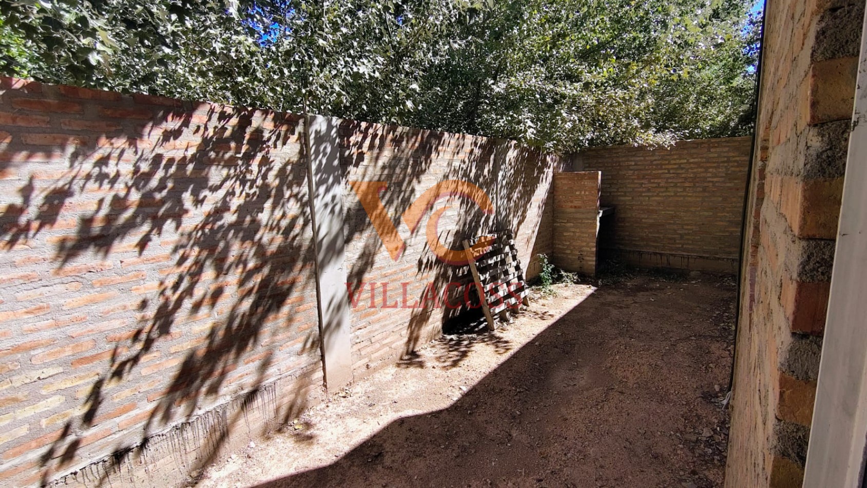 ALQUILER DE 2 DORMITORIOS - PLOTTIER