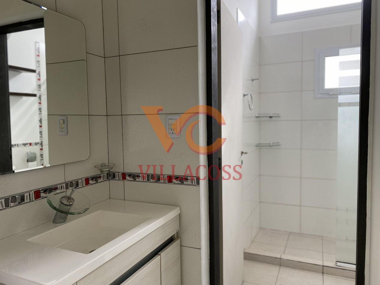 VENTA CASA CENTENARIO